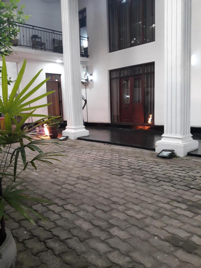 The Kingston Hotel كيريباثغودا المظهر الخارجي الصورة